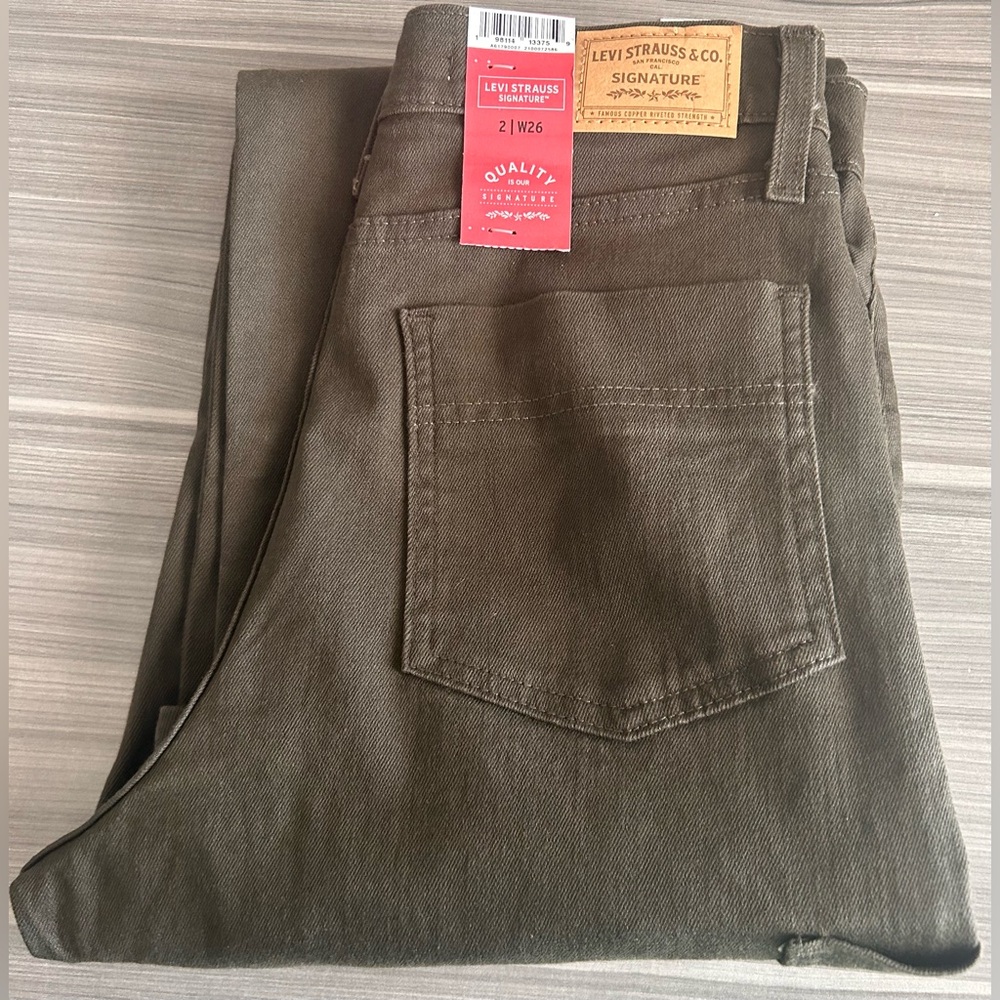 Levi's Signature High Rise Utility Loose Straight Leg - Picture 3 of 6